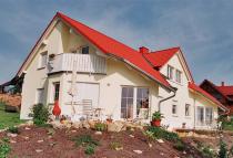 bis 200.000 € ...individuell geplant ! - Großzügiges und repräsentatives Doppelhaus mit auffälligen Details - 2 x 164 m² - www.jk-traumhaus.de von JK TRAUMHAUS